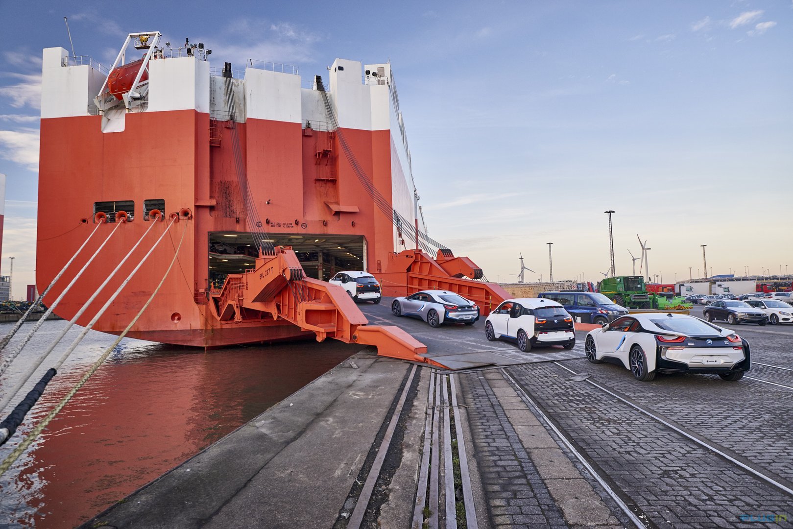 Shipping a Car from UAE to Portugal: Cost , Time, and Ports.